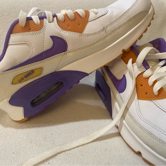 Air max 90- grape color way- size 6.5 men’s, 8 women’s. - Picture 1 of 9